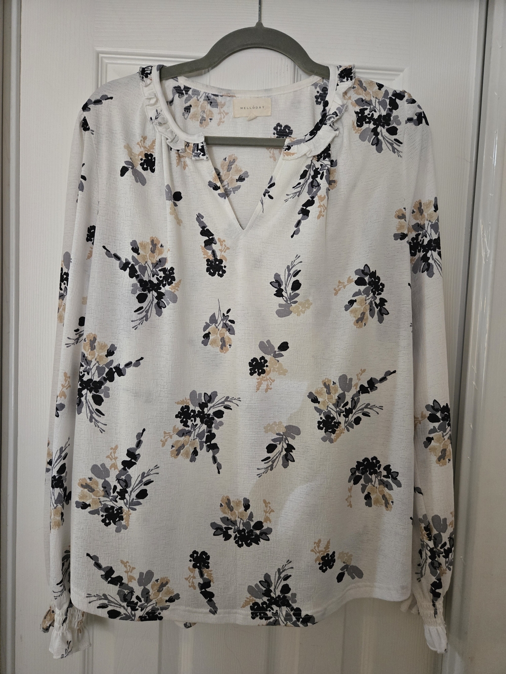 Floral V-Neck Long-Sleeve Top in White